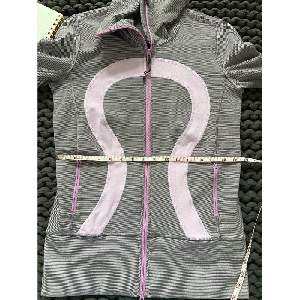 LULULEMON IN STRIDE FULL ZIP WOMEN’S PURPLE JACKET - SIZE 6 - Picture 4 of 8